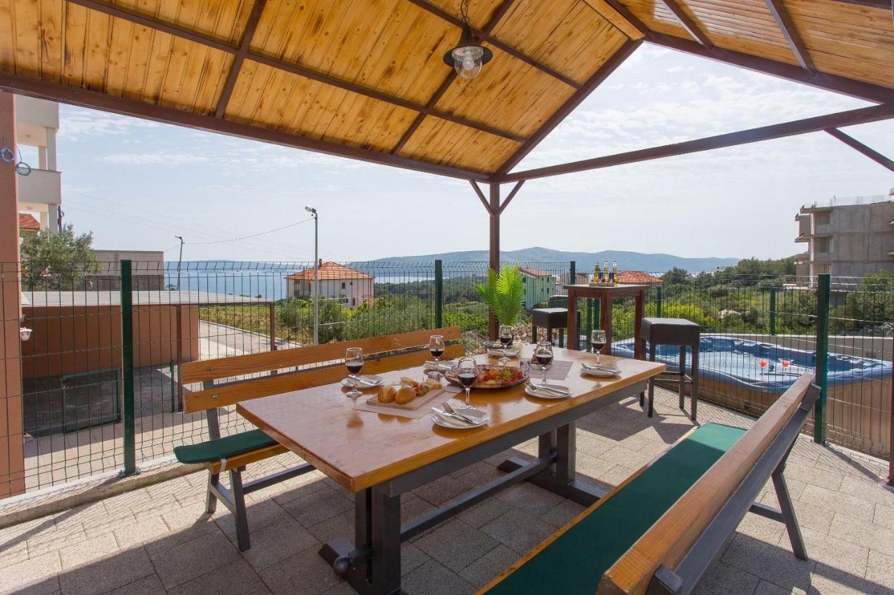 Villa Honey Seget Vranjica Exterior photo