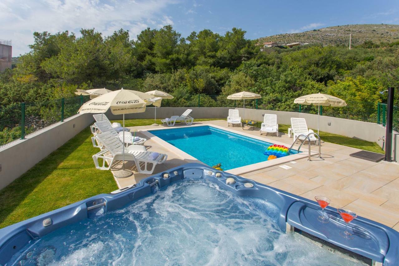 Villa Honey Seget Vranjica Exterior photo