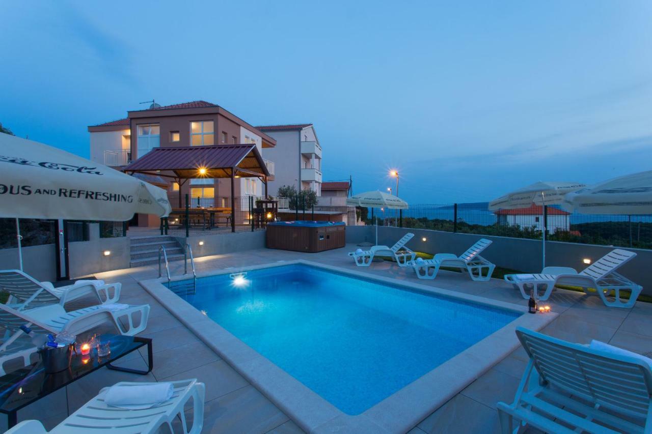 Villa Honey Seget Vranjica Exterior photo